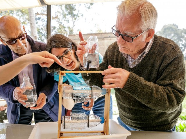 Inter-generational workshop (© the Museu de les Aigües,.2019)