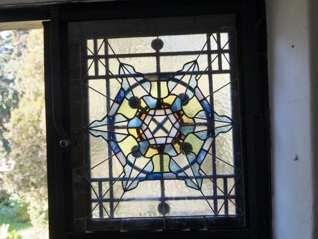 Water Reservoir – stained glass door ornament