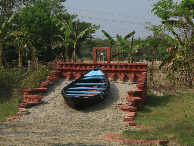 Boat stuck on the dry river