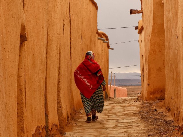 Walking through the village of Douiret-Sbâa © Tommaso Borroni