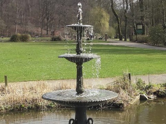 La Fontaine à 3 étages, Ottignies, MEF