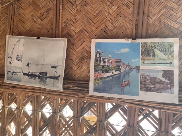 Reproductions of archival photography on display, Basra, Iraq (Hannah Lewis / © Safina Projects, 2023)