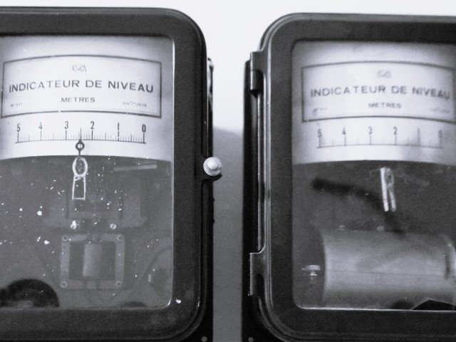 Water level measure, Porto [1950] 2020, MM