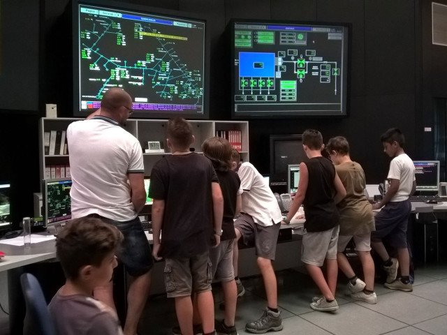 School at Acqueduct operations centre, IDRO (properthy of museum, 2019)